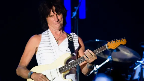 Guitar Legend Jeff Beck dies at 78, Rod Stewart, Ronnie Wood and More Stars Pay Tribute