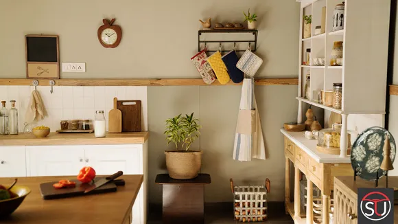 Mixing Metals in Kitchen Decor