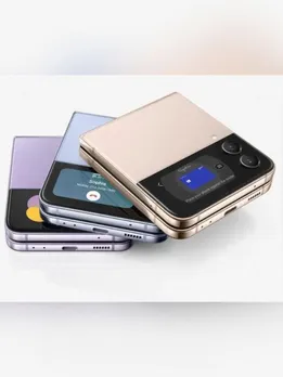 Samsung Galaxy Z Flip 5 Renders Show Large Cover Screen, Waterdrop Hinge