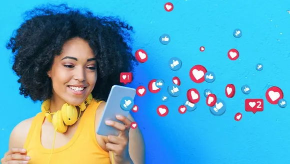 4 Zodiac Signs Who Prioritize Their Social Media Aesthetic Over Friendships