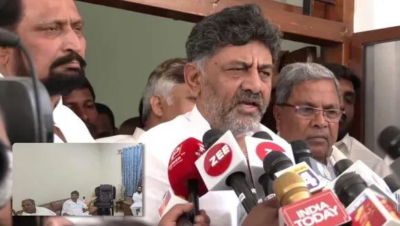 Karnataka Ex-Deputy CM Laxman Savadi Joins Congress After Facing Denial for Ticket from the Party