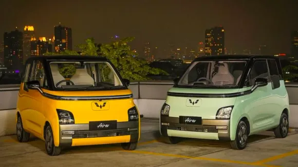 MG's Ultra Compact Electric Car - The Comet, Breaks Cover In India