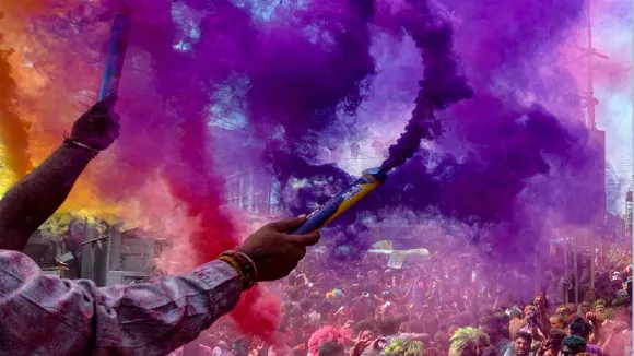Holi ban: Now students will not be able to celebrate Holi in universities of Pakistan, this absurd argument given for ban