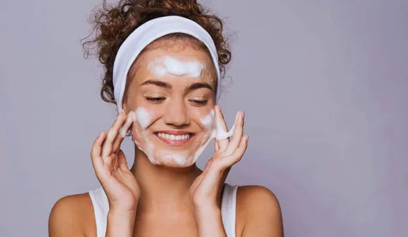 Discover The Best Monsoon Skincare Routine