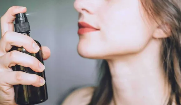 Prepare Natural Face Mist at Home with These things, To Hydrate your skin