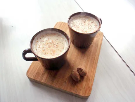 Bedtime Drink : Wonderful Benefits Of Drinking Nutmeg Milk at Night and How it Eases Anxiety