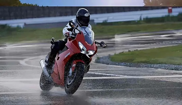 What Things Should Be Kept In Mind While Riding a Bike In The Rain, So That There Is No Problem