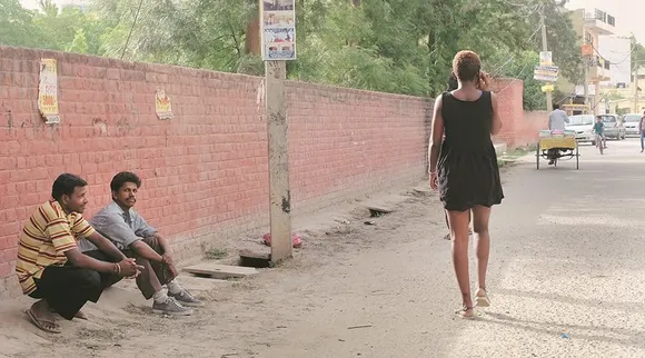 இந்தியர்கள் இனவெறியர்களா? உண்மை என்ன?
