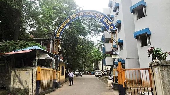 பைகுலா சிறையில் பெண் கைதி அதிகாரிகளால் நிர்வாணமாக்கப்பட்டு கொலை?
