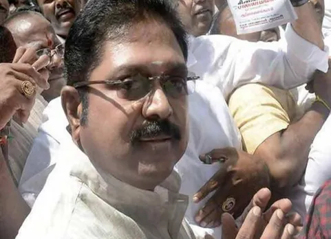 இனி கட்சியைக் காப்பாற்ற இதைத் தவிர வேறு வழியில்லை - தினகரன்!