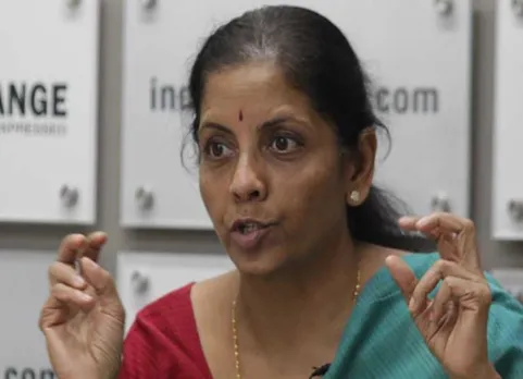 நாட்டின் பொருளாதாரம் எப்படி உயரும்: நிர்மலா சீத்தாராமன் கேள்வி