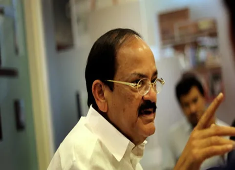 அதிமுக ஆட்சியை மத்திய அரசு கலைக்காது: வெங்கையா நாயுடு திட்டவட்டம்