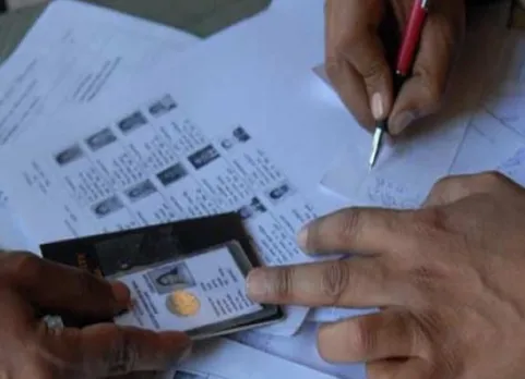 வாக்காளர் பட்டியலில் பெயர் சேர்க்க சிறப்பு முகாம்!
