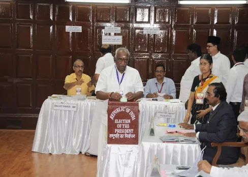 ஜனாதிபதி தேர்தல் : டி.டி.வி. அணியை கண்காணிக்க முகாமிட்ட பொன்னார்?