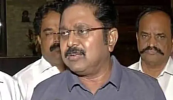 ‘நமது எம்.ஜி.ஆரில் எடப்பாடியின் பெயர், படம் போடவேண்டாம்!’ : டி.டி.வி.தினகரன் அதிரடி