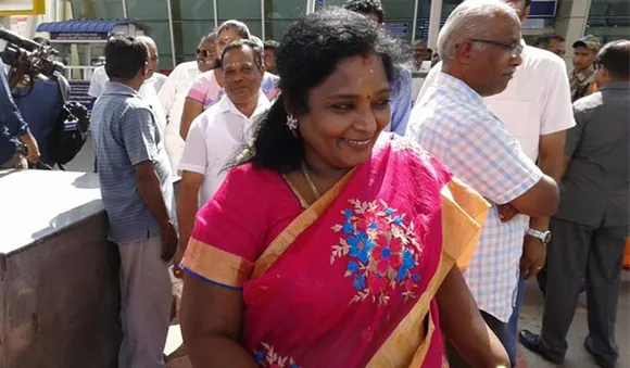 ops, minister jayakumar, thangamani to be participate in tamilisai swearing function telangana - தெலங்கானா ஆளுநராக பதவியேற்கும் தமிழிசை! ஓ.பி.எஸ், ஜெயக்குமார், தங்கமணி பங்கேற்பு!