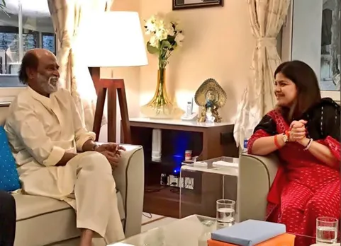 "லதா ஜி அண்ட் தலைவா" ஜோடி சூப்பர்: ரஜினிகாந்தை சந்தித்த பா.ஜ.கவின் பூனம் மஹாஜன்!