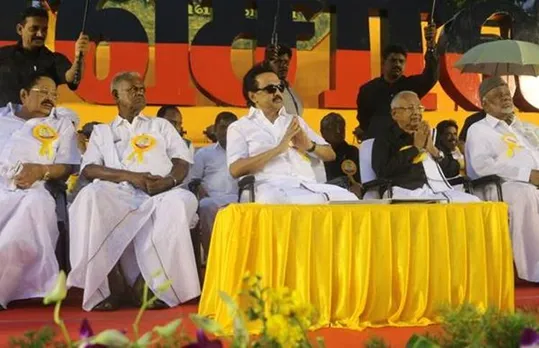 முரசொலி பவழவிழாவை பாதியில் நிறுத்திய மழை : திமுக தொண்டர்கள் ஏமாற்றம்