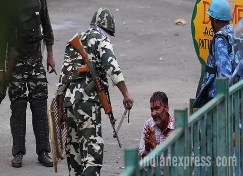 குர்மீத் ராம் ரஹீம் சிங் குற்றவாளி: பஞ்ச்குலா கலவரத்தை விளக்கும் புகைப்படங்கள்!!