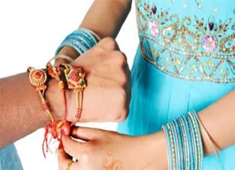 சகோதரிகளுக்கு கழிவறைகளை பரிசளித்து ‘ரக்‌ஷா பந்தன்’ கொண்டாடும் சகோதரர்கள்