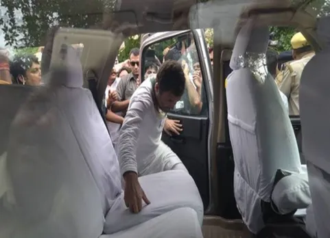 ராகுல் காந்திக்கு வைரஸ் காய்ச்சல்! காங்கிரஸ் காரிய கமிட்டி கூட்டத்தில் 'ஆப்சென்ட்'