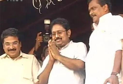 aiadmk, aiadmk merger, aiadmk factions, ttv.dhinakaran faction mla's at karnataka