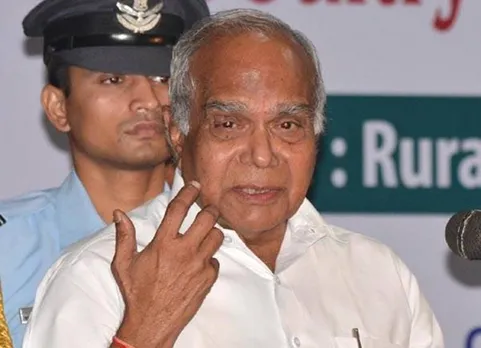 Banwarilal Purohit Apology With Women Journalist, pat on the cheek issue