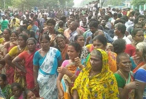 chennai, kasimedu, fishermen road roko, minister jeyakumar, e.mathusudanan, aiadmk, rk nagar by-election, china machine in fishing boats, police lathicharge