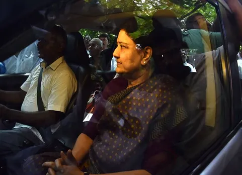 Sasikla, TTV Dinakaran, Income rax raid,Jayalalitha, Kodanad estate, IT raids