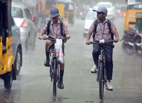 பள்ளிகளுக்கு விடுமுறை அறிவிப்பு