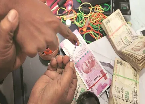 Demonetisation, BJP, Congress, PM Narendra Modi, funniest tweets, Demonetisation India, Demonetisation in India, Demonetisation Effects,What is Demonetisation, Effects on Demonetisation, Negative Effects of Demonetisation,