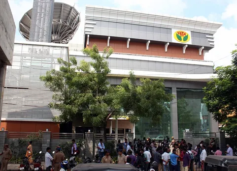 TTV dinakaran, v.k.sasikala,AIADMK, Jaya TV,