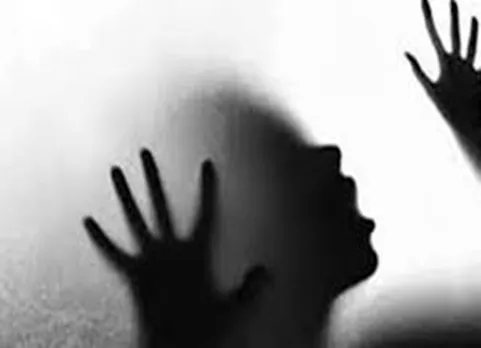 சிறுமி பாலியல் கொலை வழக்கு: 12-ஆம் வகுப்பு மாணவனுக்கு போலீஸ் வலைவீச்சு