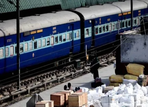 ரயில்வே பட்ஜெட் 2018: புதிய ரயில் திட்டங்களுக்கு 1,48,000 கோடி ஒதுக்கீடு!