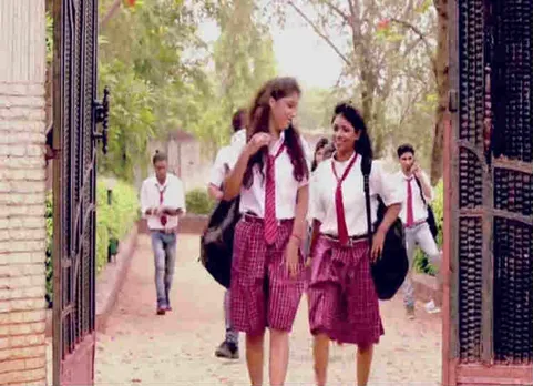 "என்ன கொடுமை சார் இது": காதலி படிக்கும் பெண்கள் கல்லூரியில் சீட் வேண்டும் என்று சண்டையிட்ட இளைஞன்!