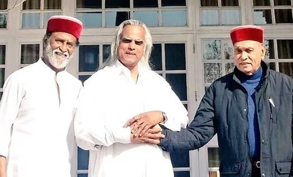 Rajinikanth Himalayan Tour, Met BJP Leader