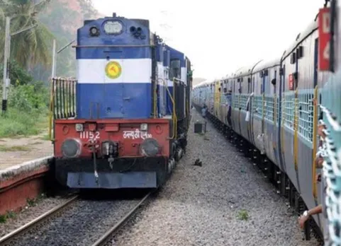 ரயில்வே துறைக்கு விளம்பரம் மூலம் 39,000 கோடி ரூபாய் திரட்டும் யோசனை சிக்கலில்!