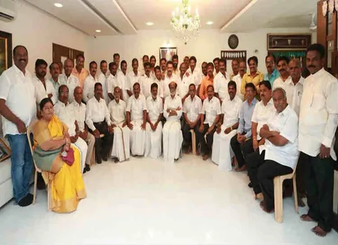 Rajini meet fan club members