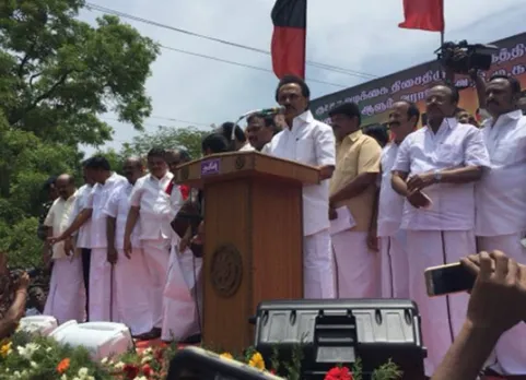 'குட்காவுக்கு மாமுல் வாங்கியதை விட மானக்கேடு ஒன்றுமில்லை'! - மு.க.ஸ்டாலின்