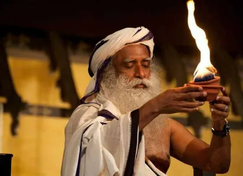 பாபா ராம்தேவ் வரிசையில் ஜக்கி வாசுதேவ்: ‘ஸ்டெர்லைட்டை மூடுவது பொருளாதார தற்கொலை’ என்கிறார்