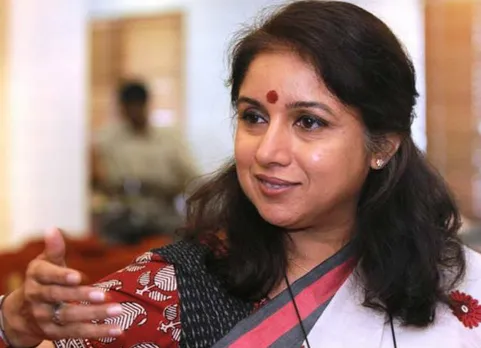 நாங்கள் கடிதம் எழுதிய அன்று தான் திலீப்பும்’அம்மா’ க்கு கடிதம் எழுதினார்...பொங்கி எழும் ரேவதி!