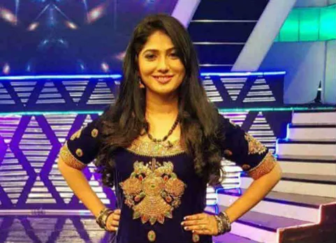 Bigg-Boss-Tamil-Julie
