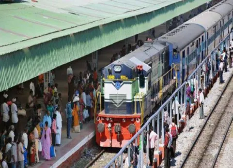 உணவகங்கள் அமைப்பதில் டெண்டர் முறைகேடு: இந்திய ரயில்வே பதிலளிக்க உத்தரவு