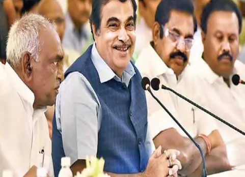 பசுமை வழிச்சாலை: முதலமைச்சர், தமிழக மக்கள் பிரதிநிதியா? மத்திய அரசின் முகவரா? - ராமதாஸ்