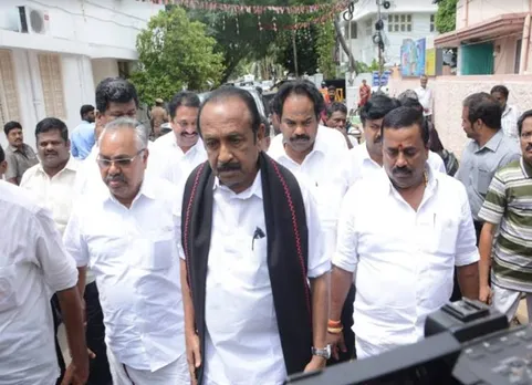 அதே காந்தக்குரலோடு கருணாநிதி மீண்டும் பேசுவார் - வைகோ! கண்ணீர் விட்ட டி.ராஜேந்தர்!