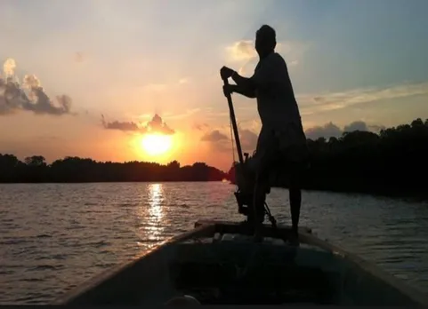 மீனவ கிராமங்களை தனிகிராம பஞ்சாயத்தாக அறிவிக்க வேண்டும்