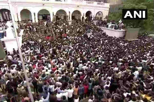 Karunanidhi death, karunanidhi news, kalaignar karunanidhi, karunanidhi latest news, karunanidhi burial, karunanidhi holiday, Karunanidhi Funeral