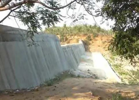பாலாற்றில் தடுப்பணை கட்டும் ஆந்திர அரசு