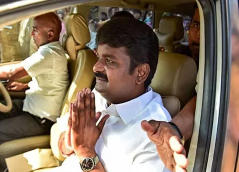 சசிகலா புஷ்பாவின் விசுவாசி தினகரன்