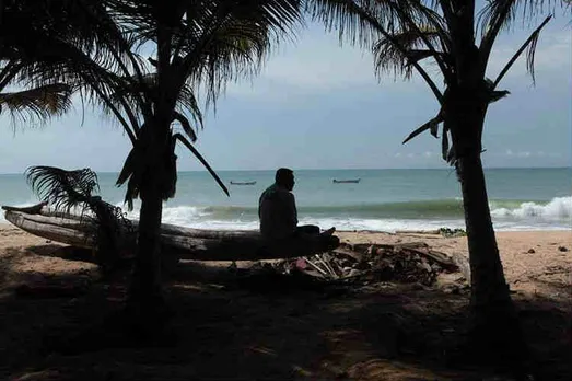 Writer R N Joe D Cruz, Children of the Sea Goddess, Fishermen, எழுத்தாளர் ஜோ டி குருஸ், கடல் தேவதையின் மக்கள், மீனவர்கள்